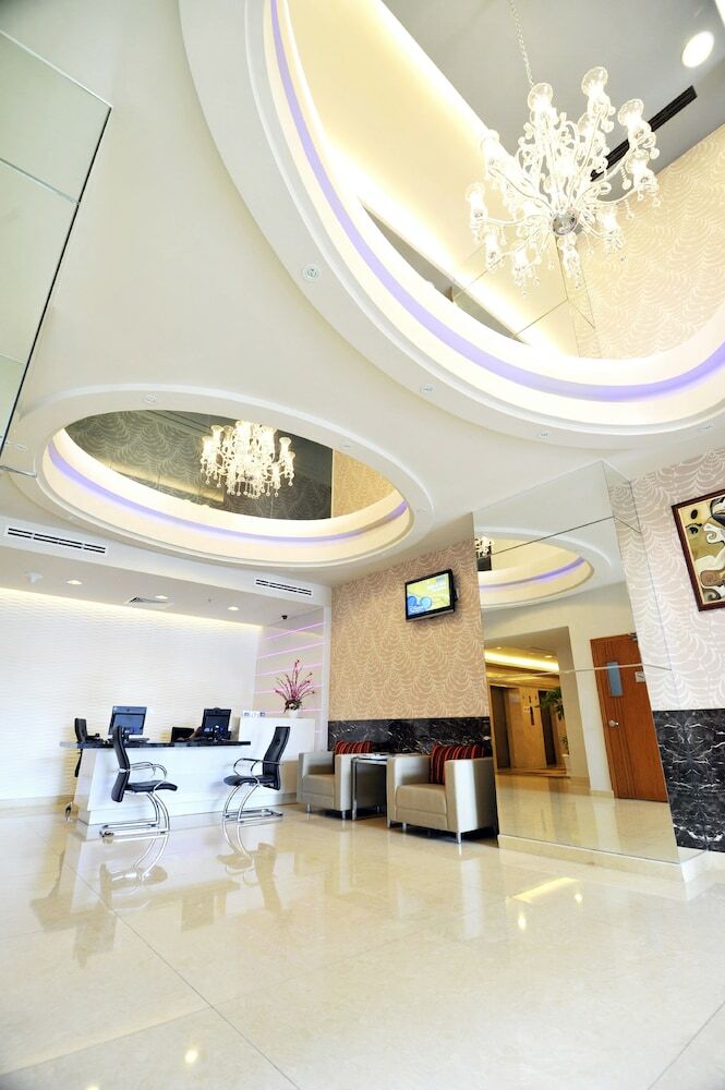 Apartamentos Mayfair Suites