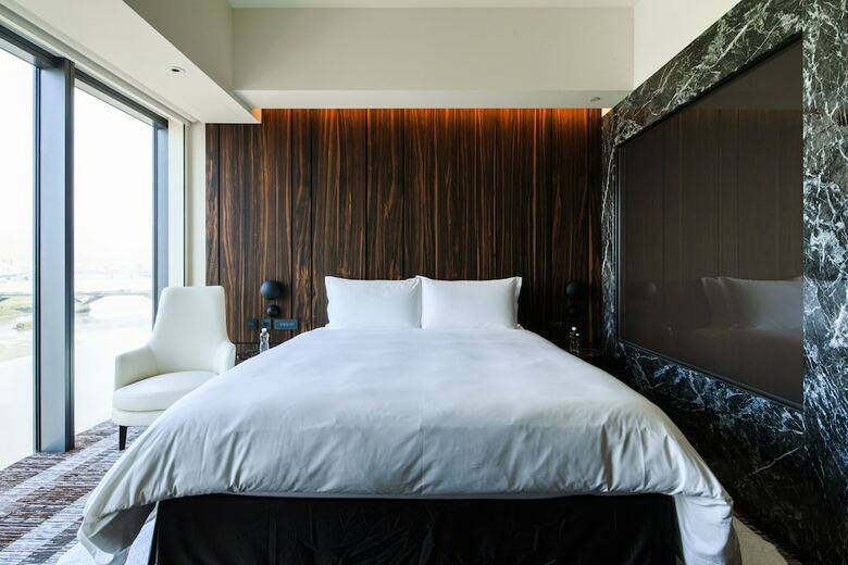 Suz & Catorze Hotel