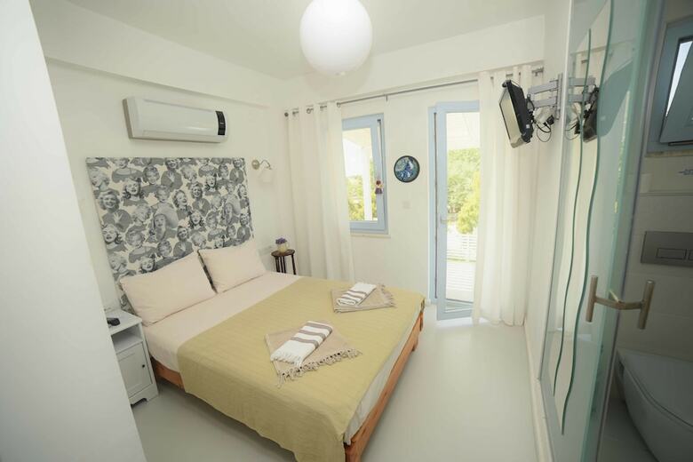 Hotel Aspasia House