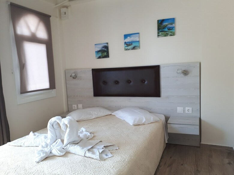 Summer Beach Hotel