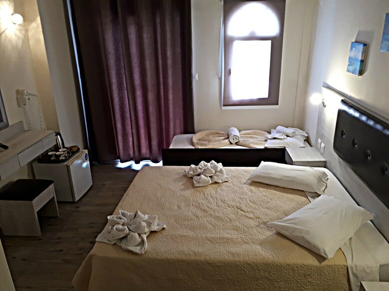 Summer Beach Hotel
