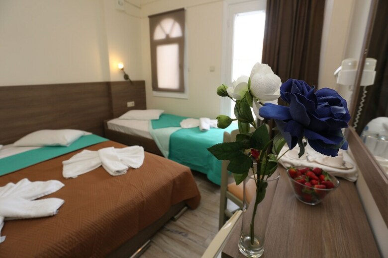 Summer Beach Hotel