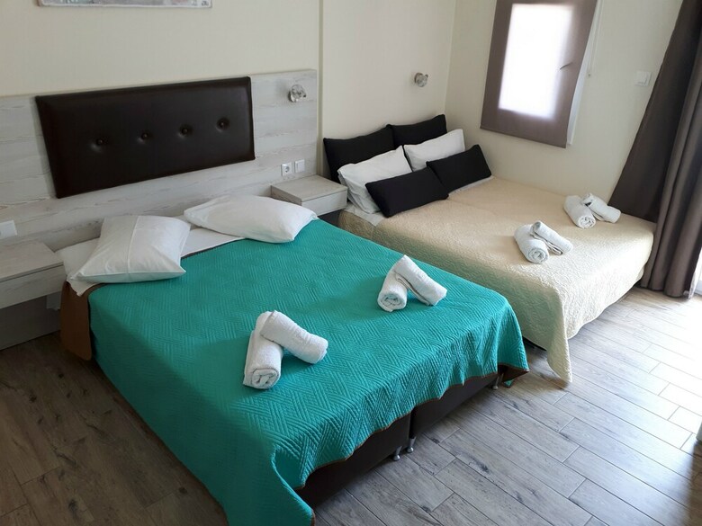Summer Beach Hotel