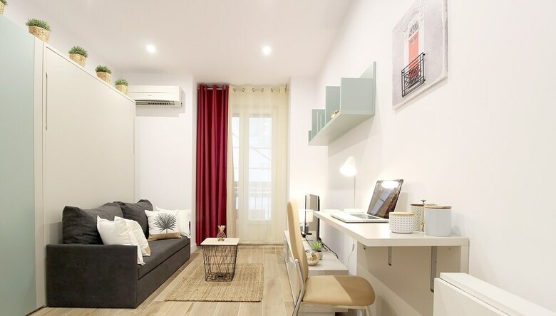 Apartamentos Charming Puerta Del Sol