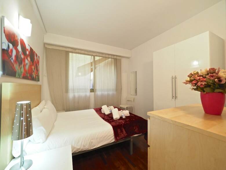 Apartamentos Barcelonaforrent The Gaudi Suites