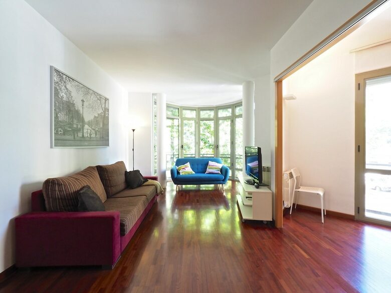 Apartamentos Barcelonaforrent The Gaudi Suites