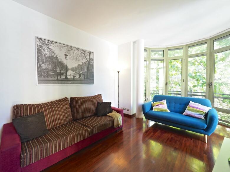 Apartamentos Barcelonaforrent The Gaudi Suites