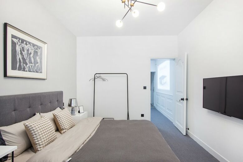 Zhigao West Lake Apartment Huansha