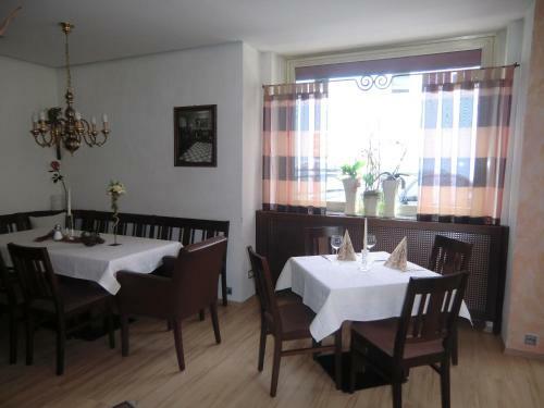 Hostal Hotel Zrenner
