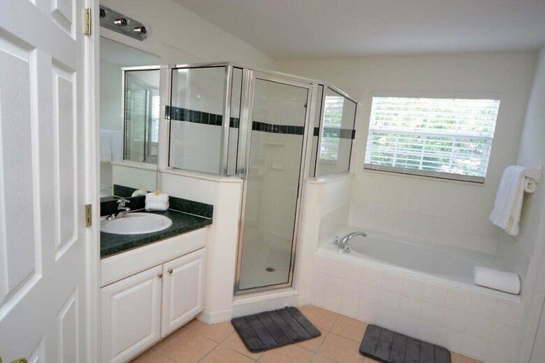 Cumbrian Lakes 1219 - Six Bedroom Villa With Private Pool