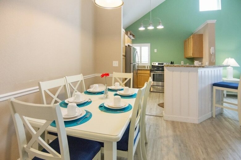 Runaway Beach Club 22202 - Two Bedroom Condo
