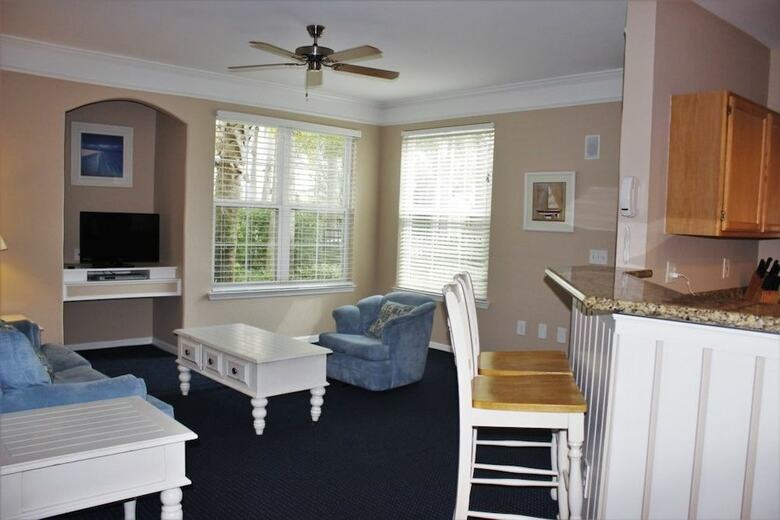 Runaway Beach Club 9103 - Three Bedroom Condo