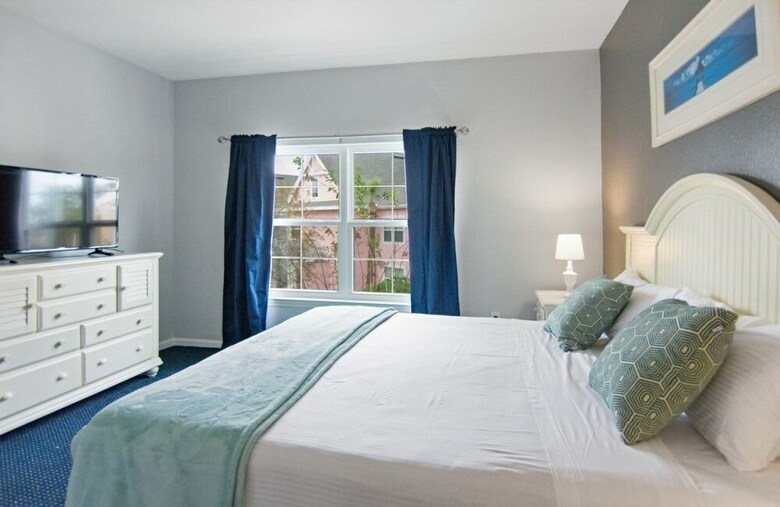 Runaway Beach Club 2202 - Three Bedroom Condo
