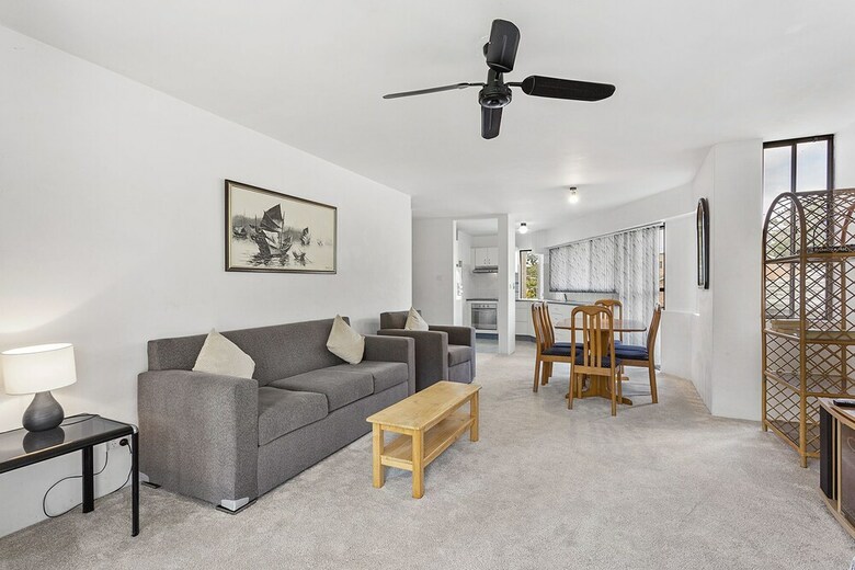Apartamentos Mistral Court, Unit 7/17 Mistral Close