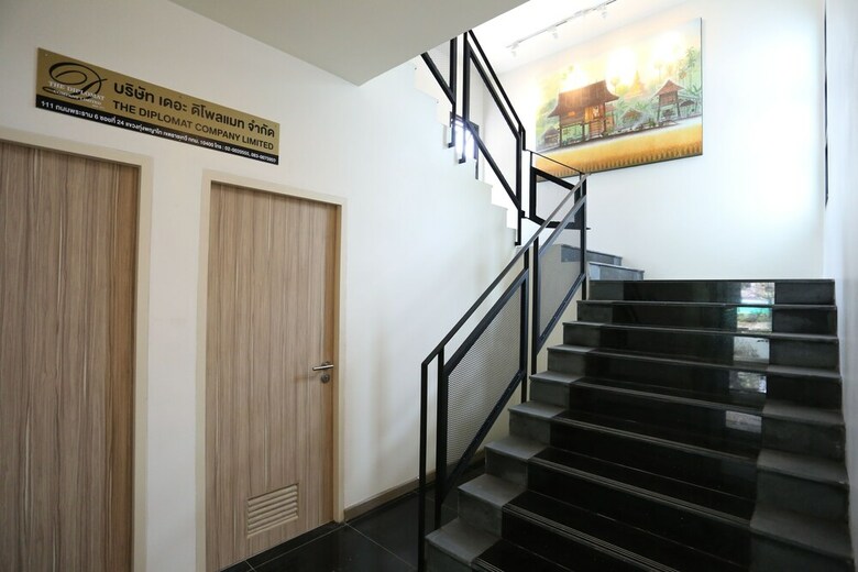 Hostal Bangkok Oasis Hotel