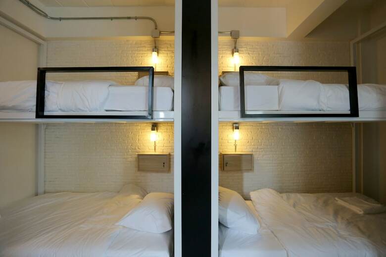 Hostal Bangkok Oasis Hotel