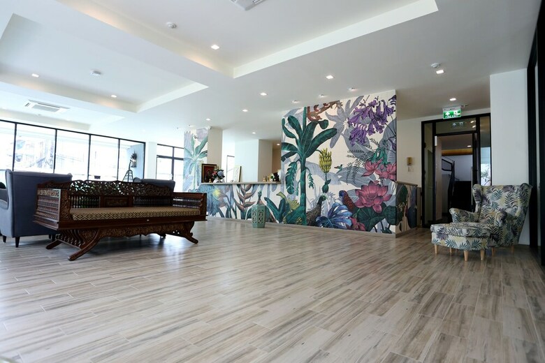 Hostal Bangkok Oasis Hotel