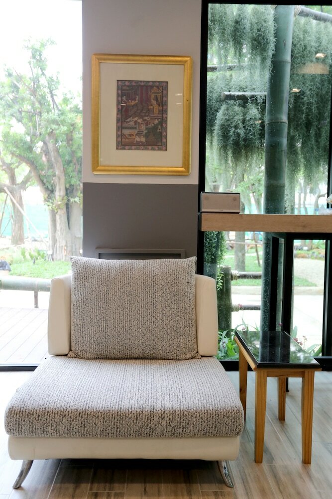 Hostal Bangkok Oasis Hotel