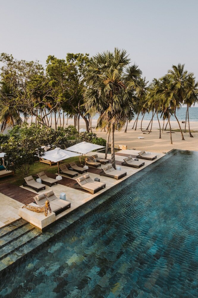 Hotel Karpaha Sands