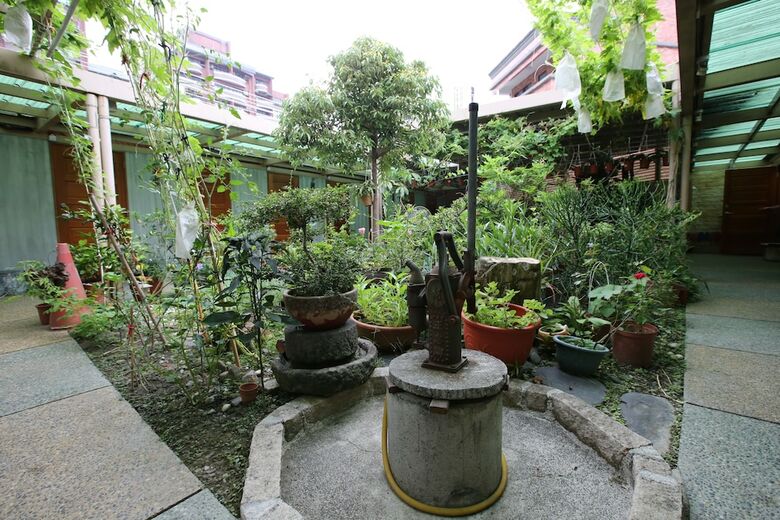 Long Shan Hotel