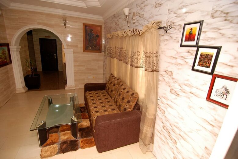 Ajoy Hotel And Suite