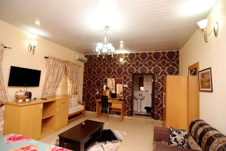 Ajoy Hotel And Suite