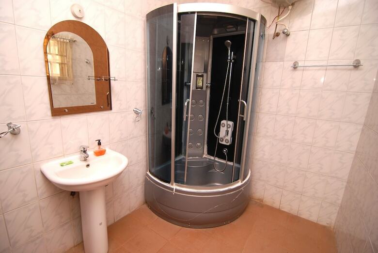Ajoy Hotel And Suite