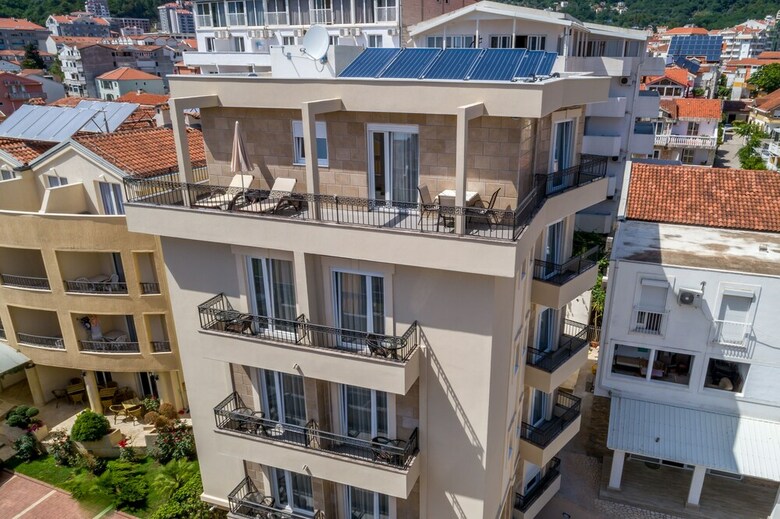 Aparthotel Almare Apartments  Budva