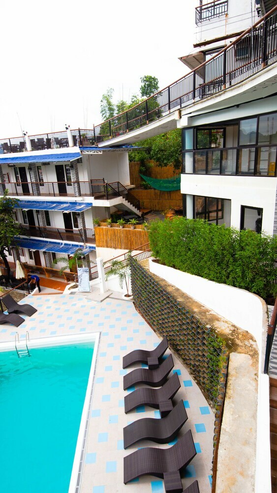 Hotel Skylodge Resort