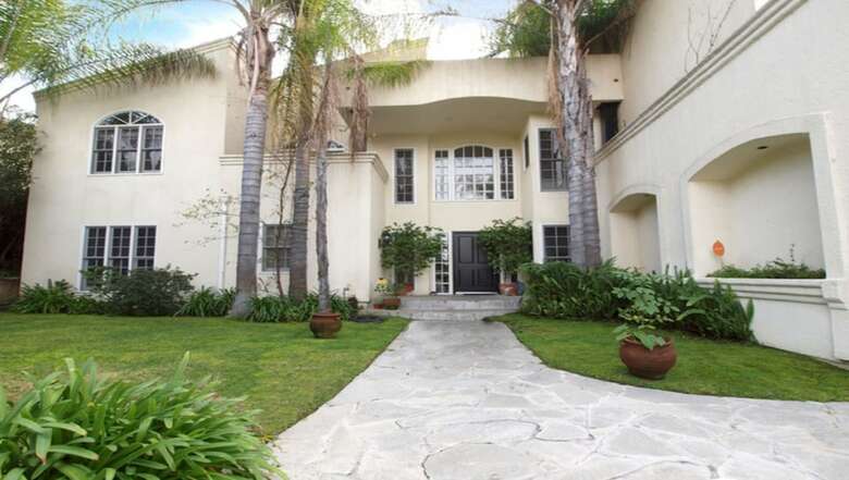Hollywood Hills Upscale