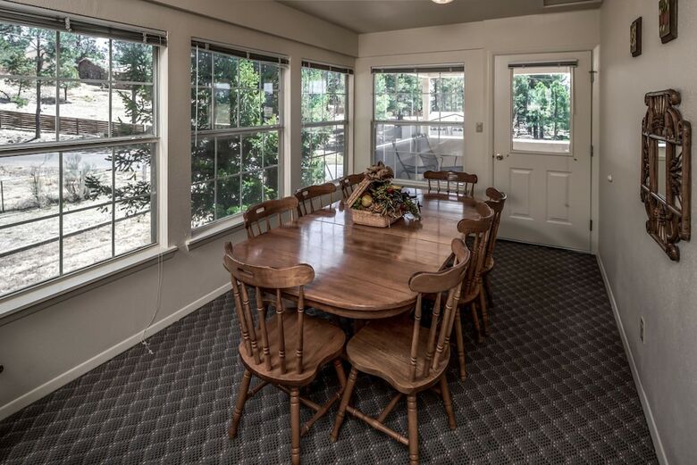101 Williams - Three Bedroom Cabin