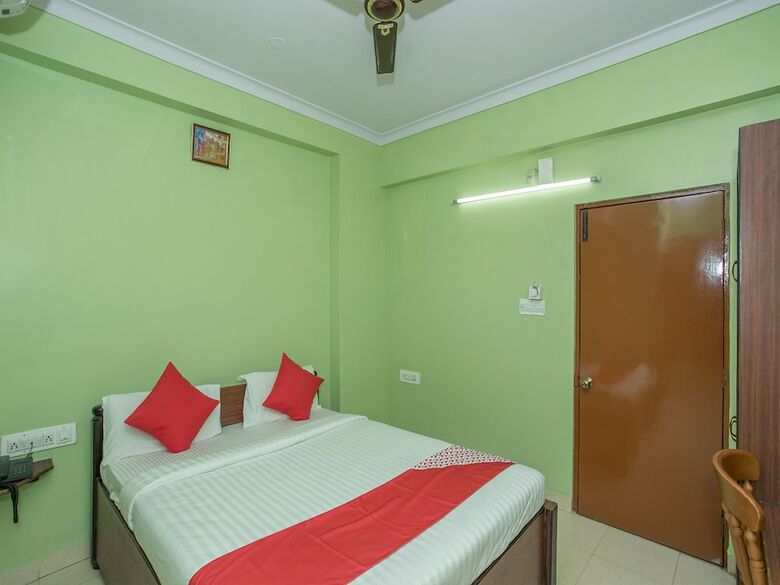 Hotel Oyo 12024 Sree Nandanam Residency