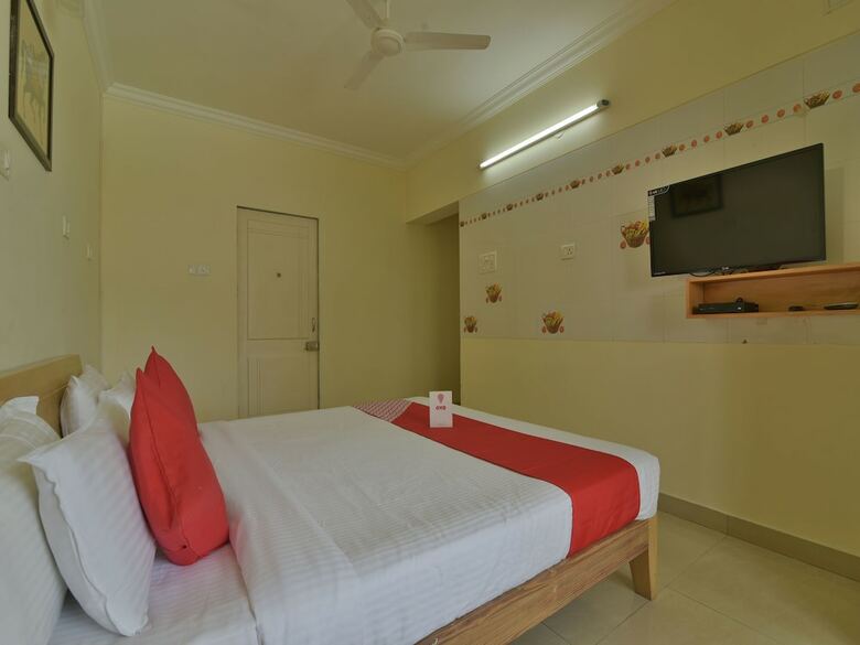 Hotel Oyo 12993 Pramila Court