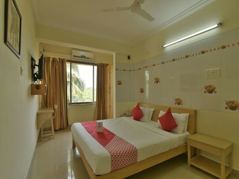 Hotel Oyo 12993 Pramila Court
