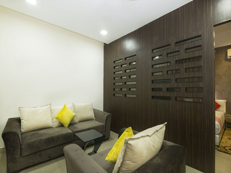 Apartamentos Oyo 12977 Hotel 22 Lw