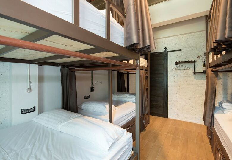 Hostal Yindee Travellers Lodge
