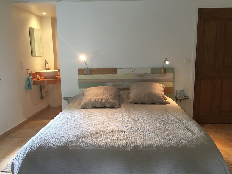 Hotel Chambres D'h�tes Et Mas - Les Bouisserettes