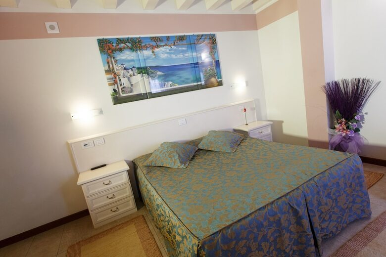 Hotel Sweet Home