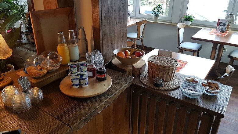 Hotel Pension Hunaustuben