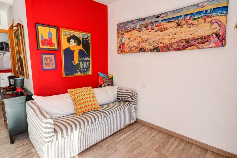 Aquarium Apartment