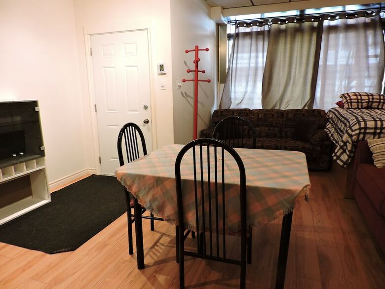Apartment On Lambert Street