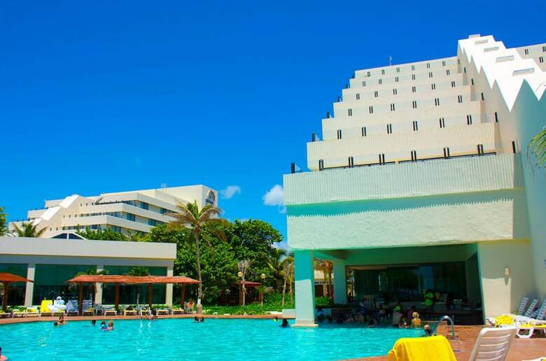 Ocean Front Condo In Hotel Zone