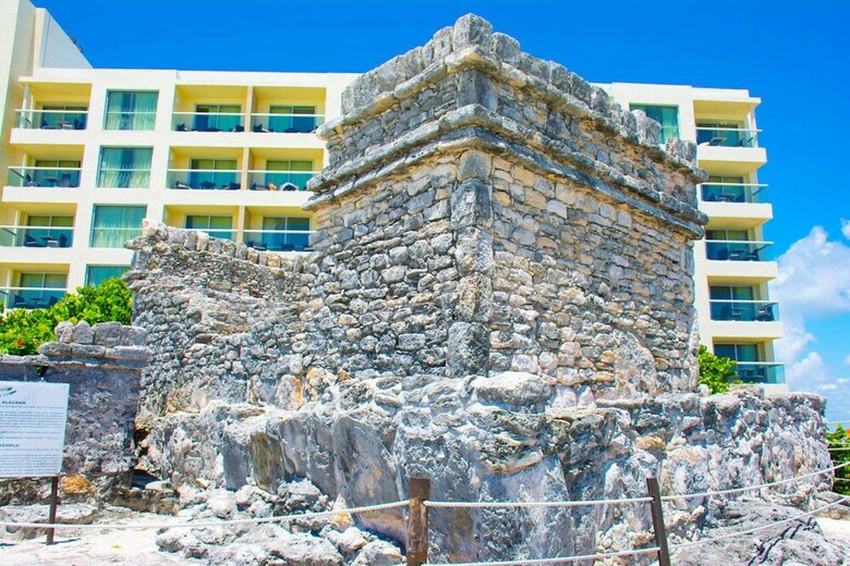 Ocean Front Condo In Hotel Zone