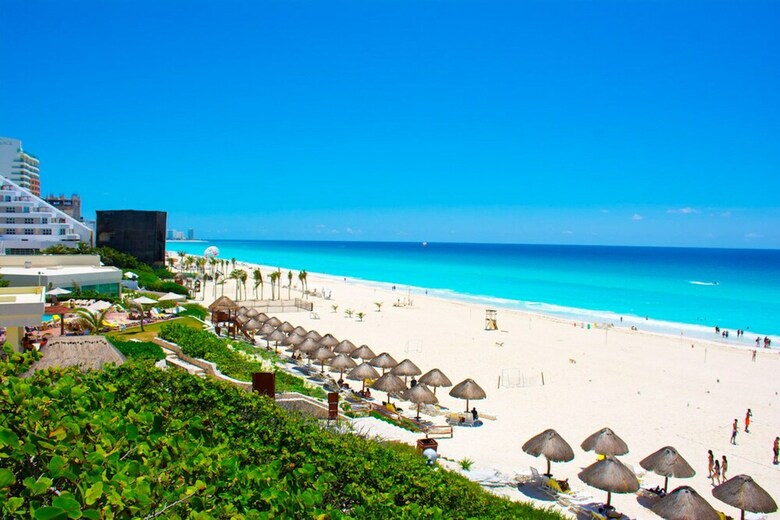 Ocean Front Condo In Hotel Zone