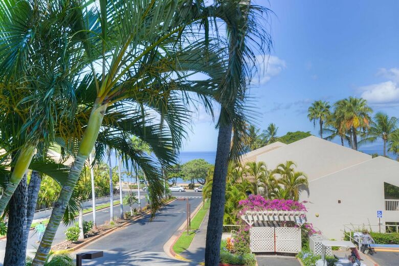 Maui Banyan - Maui Condo & Home