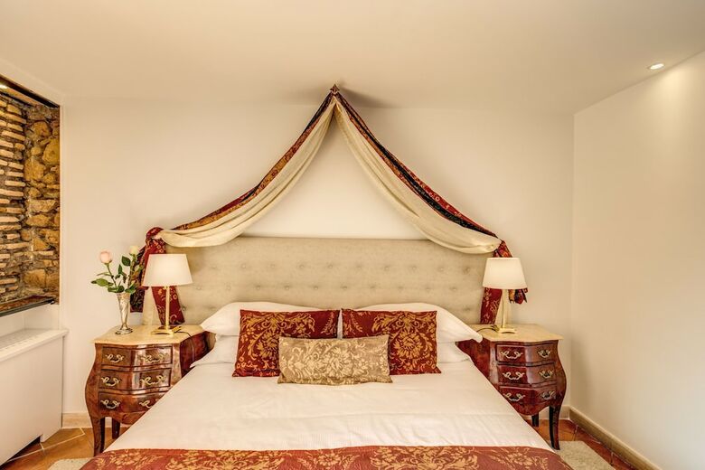 Bed & Breakfast Pantheonview - Luxury Suites