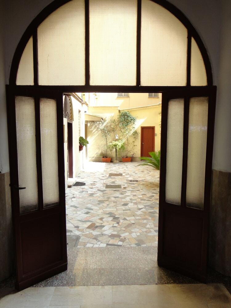 Citt� Eterna Bed & Breakfast