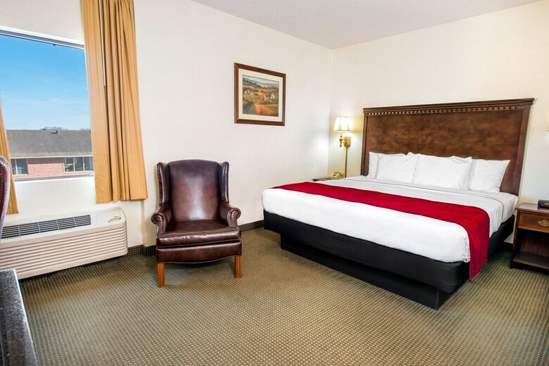 Camden Hotel And Conference Center