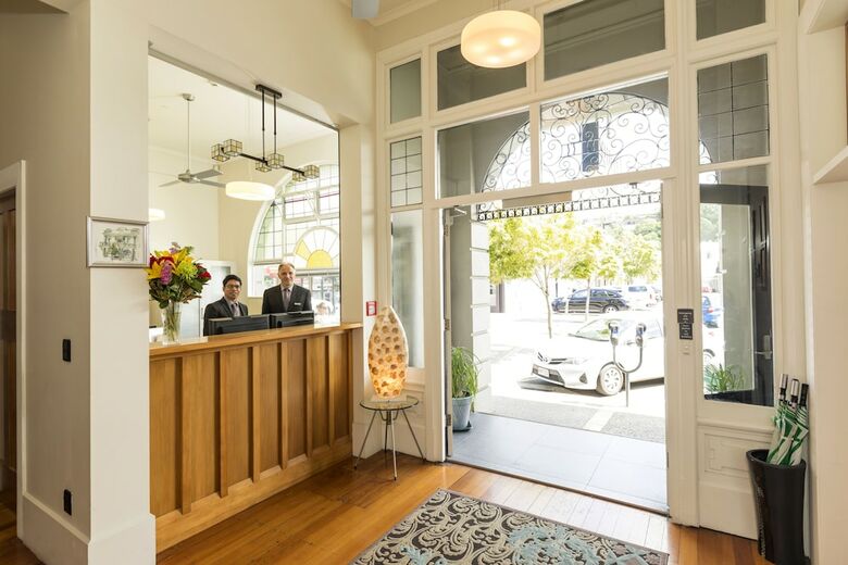 Quest Napier Serviced Apartment