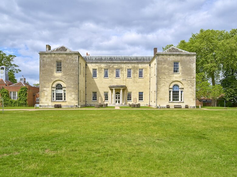 Hotel Hitchin Priory